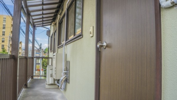 「あなたの部屋で人が死んでいる」男性が首吊りで発見、住人は失踪…不可解な事件の真相は【未解決事件ファイル】 (2019年8月3日) - エキサイトニュース