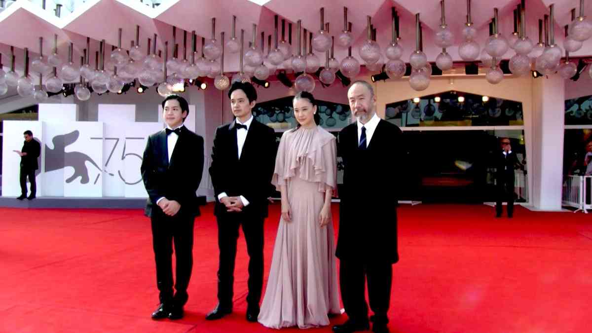 桐谷美玲 背中ざっくり黒ドレスで登場「いろんなことをインプットしていきたい」