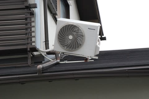 台風19号で”養生テープ”売り切れ相次ぐ メーカー「注文が急増しています」