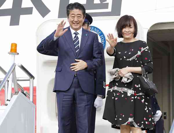 ドン小西氏、驚く 昭恵夫人衣装は「新調じゃない」「ありもので…ちょっとビックリ」