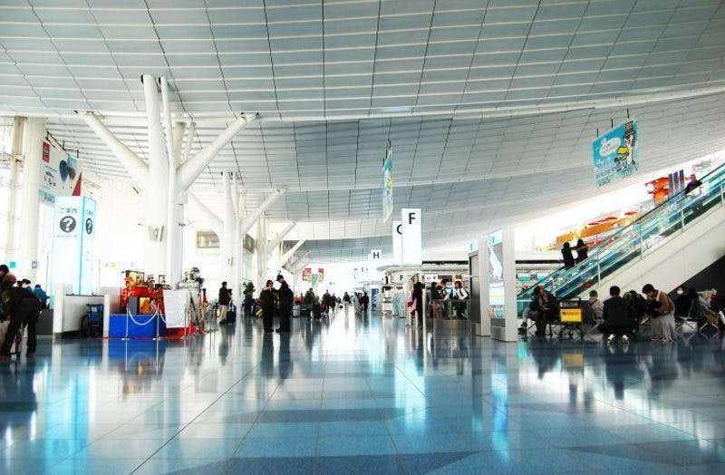 中国人が殺到！中部国際空港のセブンイレブンで1時間待ってでも買いたいものとは？ (訪日ラボ)