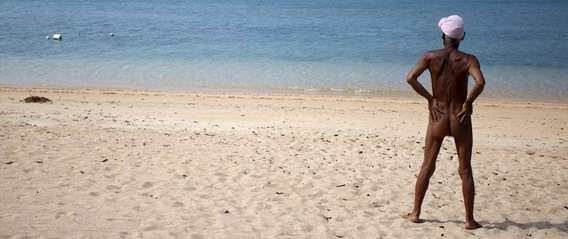 20年間無人島で裸で暮らす日本人男性を海外メディアが一斉報道 : カラパイア