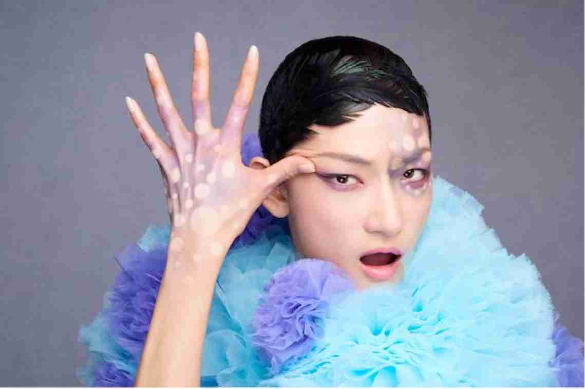 Koki,ミラノコレクションデビュー　美脚際立つ堂々ランウェイ