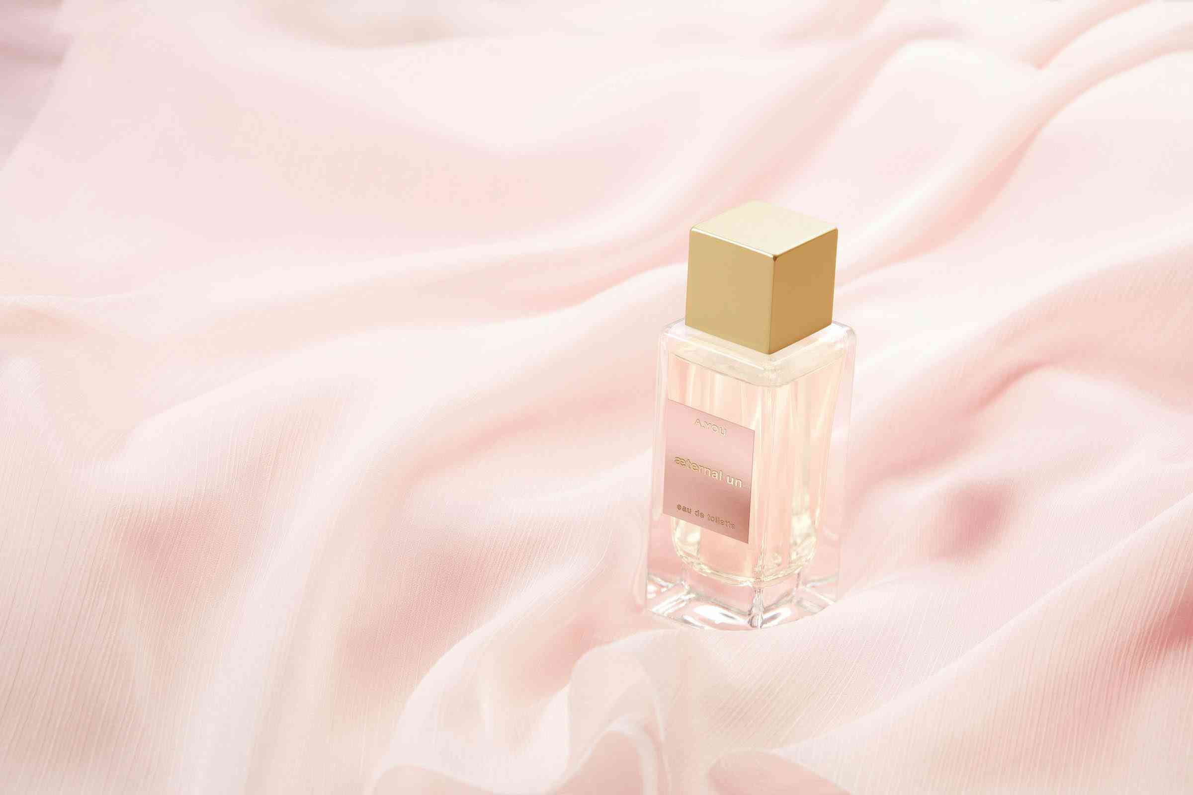 浜崎あゆみ、オリジナル香水を発売　その「値段」に驚きの声