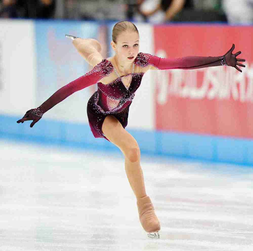 15歳・トルソワの衝撃、4回転3種4発を着氷「シニアとしてデビューするのが待ち遠しかった」