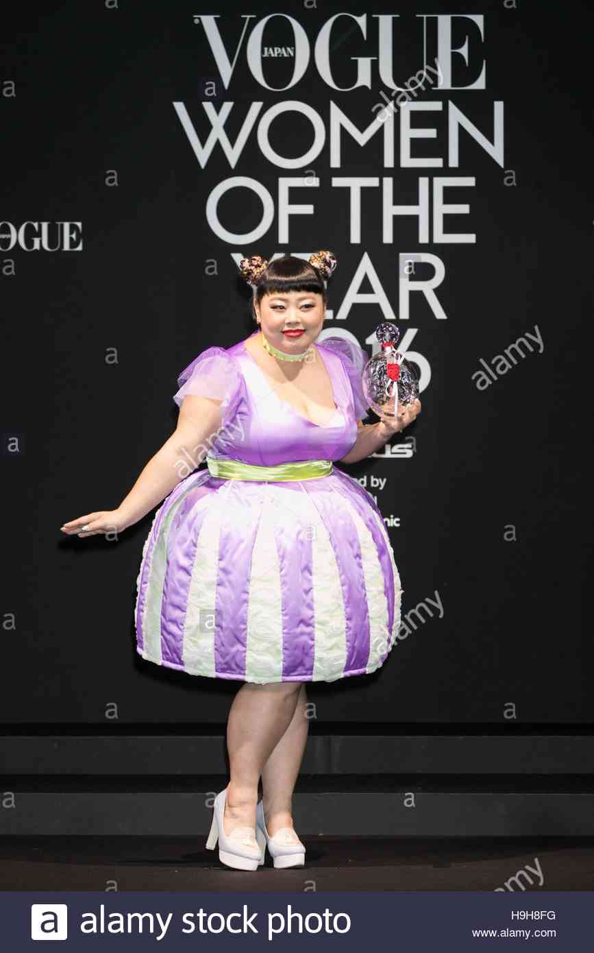 渡辺直美のファッションやメイクを研究するトピ
