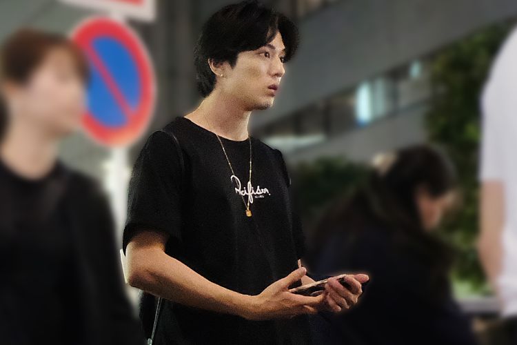 新田真剣佑と眞栄田郷敦　父のパーティ共演で注目の兄弟愛｜NEWSポストセブン