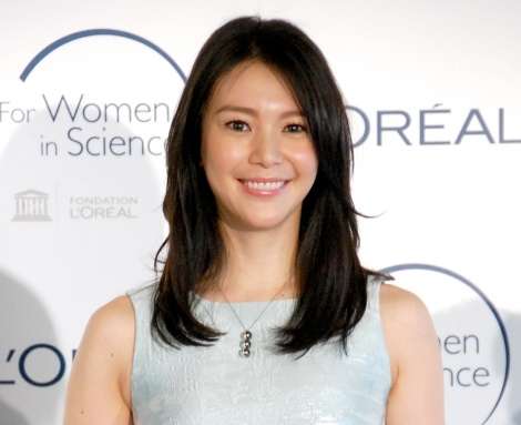 知花くらら、第1子女児出産「とても幸せな気持ちでいっぱいです」