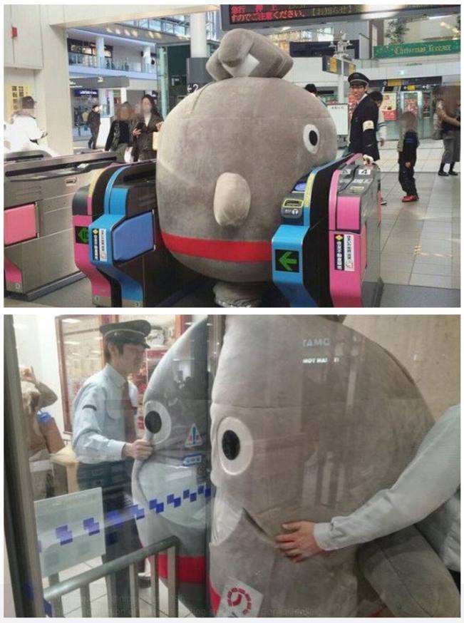 シュールな画像を貼るトピ