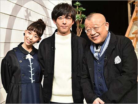 浅田真央、胸元&背中大胆ドレスで登場 高橋一生が感動「おきれい」【ベストフォーマリスト授賞式】