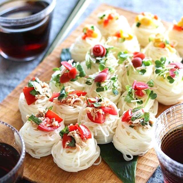 そうめんの人気レシピ50選♪定番に飽きたら作ってみたいアレンジ料理【保存版】 | folk