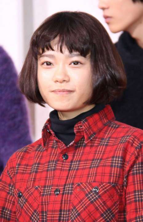 杉咲花、22歳の誕生日を綾野剛・板谷由夏らが祝福