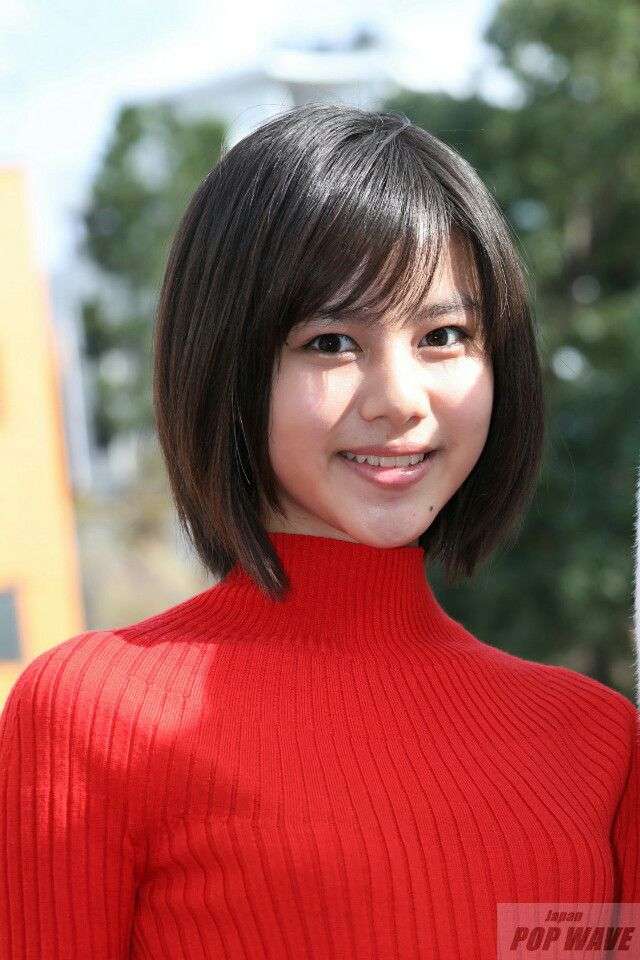内山理名&桐谷美玲ら、赤ドレスで“美共演” 『スウィートパワー』がファン感謝イベント