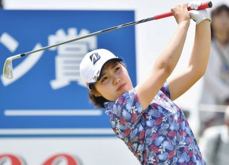 「大好きな浜崎あゆみさんのライブに3回行った次にうれしい」　初優勝の19歳アマ・古江彩佳は女子ゴルフ界の元気印（中日スポーツ） - Yahoo!ニュース