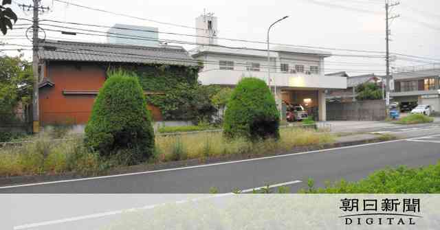 自転車で救急車を通せんぼ　公務執行妨害容疑で書類送検：朝日新聞デジタル