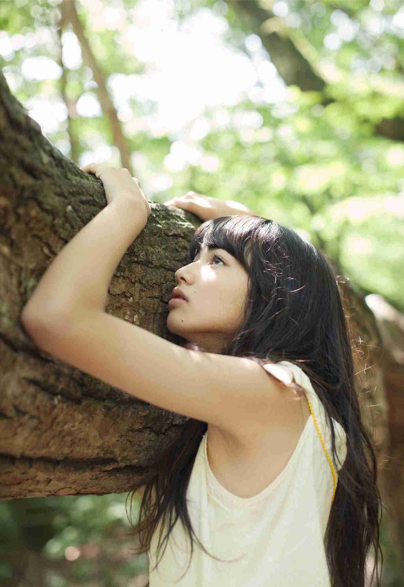 吉岡里帆が生放送中に心が折れて涙目に!男気フォローした吉沢亮と「熱愛の予感」が!?