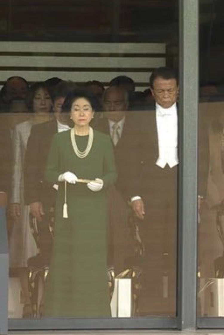即位の礼に参加されている来賓のファッションを見たい!