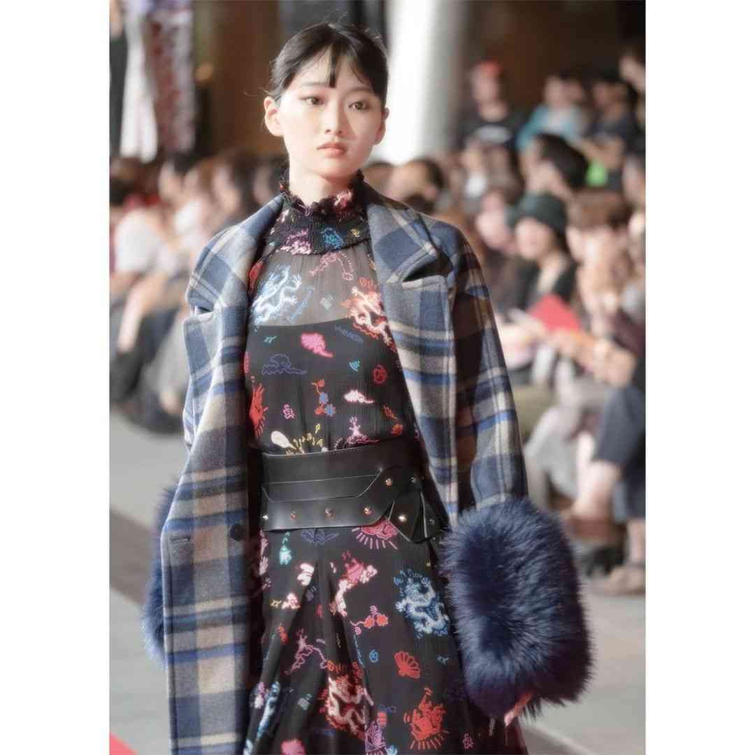 k_higo on Instagram: “#japan #tokyo #fashionconnect #fashionconnect2019 #fashionmodel #fashionshow #roppongihills #六本木ヒルズ #ファッションショー #ファッションモデル #秋元梢 #aika #浅川ありあ…”