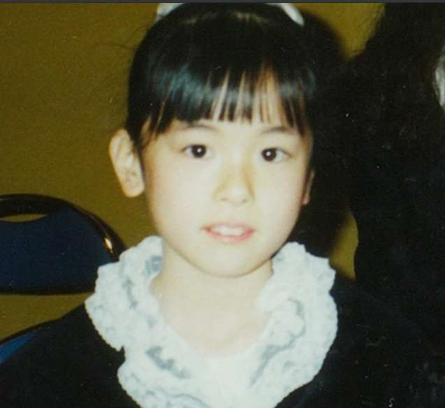 私は誰でしょう？有名人の子供の頃の画像で誰か分かったらプラスを押すトピ！
