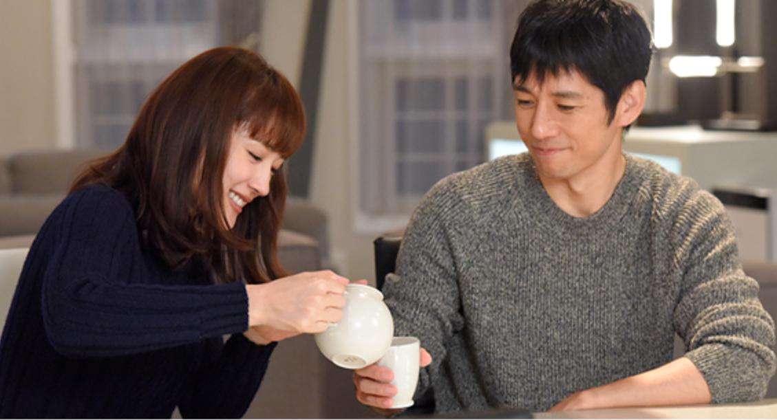 綾瀬はるか×西島秀俊「奥様は、取り扱い注意」が映画化!衝撃最終回のその後描く