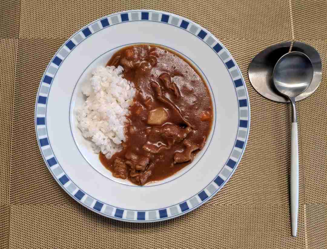 小林麻耶　ランチは夫・あきら。の手作りカレー「☆☆☆」…幸せいっぱい