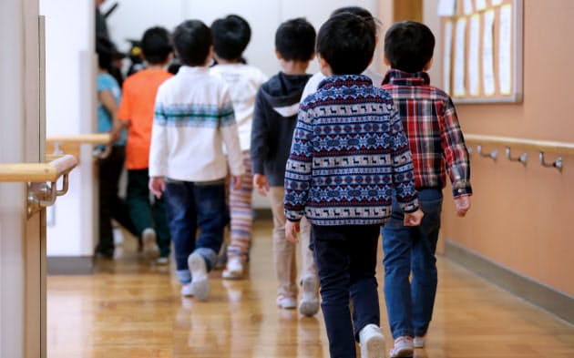 出生数90万人割れへ　今年、推計より2年早く