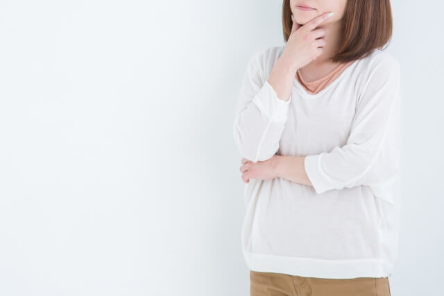 40代女性の貯金額は？　独身「もう少し若いときから始めればよかった」、既婚者も「子どもの進学や老後が不安」