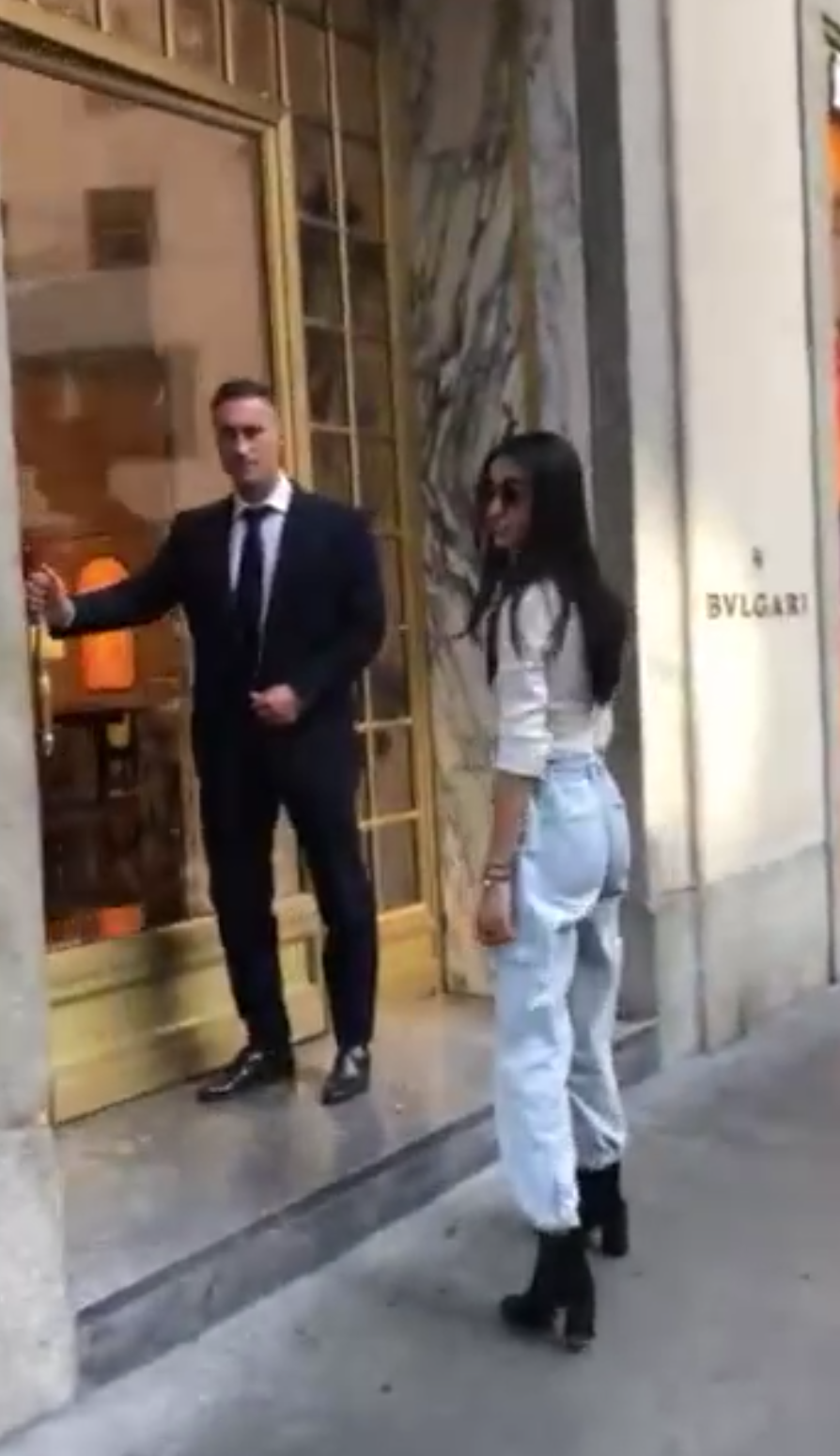 Koki,ミラノコレクションデビュー　美脚際立つ堂々ランウェイ