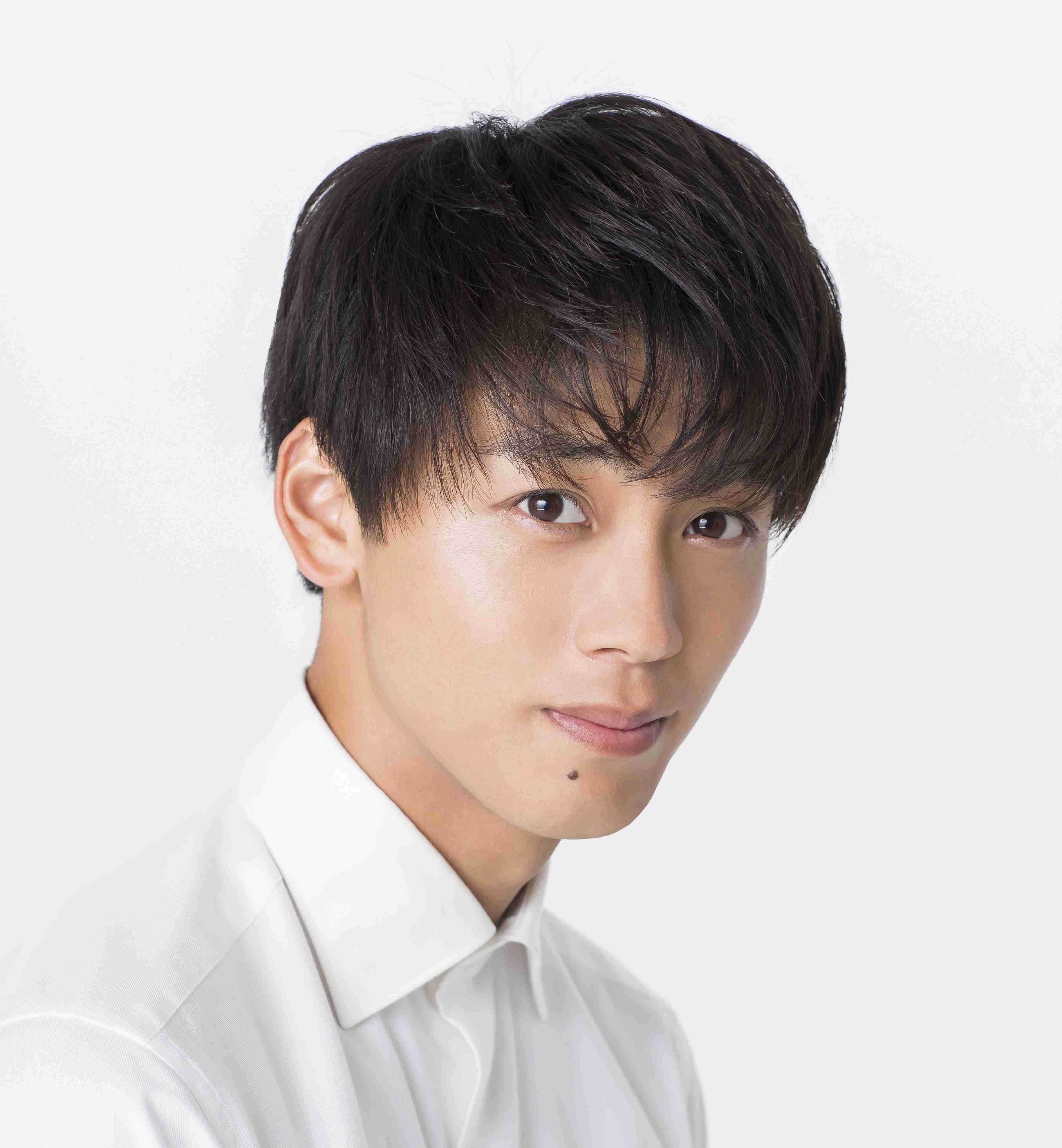 竹内涼真が車を運転中にタクシーと接触事故 安全確認が不十分か