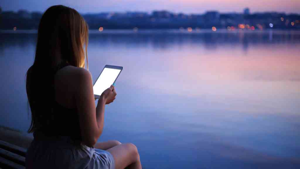 ｢スマホを手放せない人｣がハマるストレスの沼 感性が鈍り､幸せを感じにくくなる | PRESIDENT Online（プレジデントオンライン）