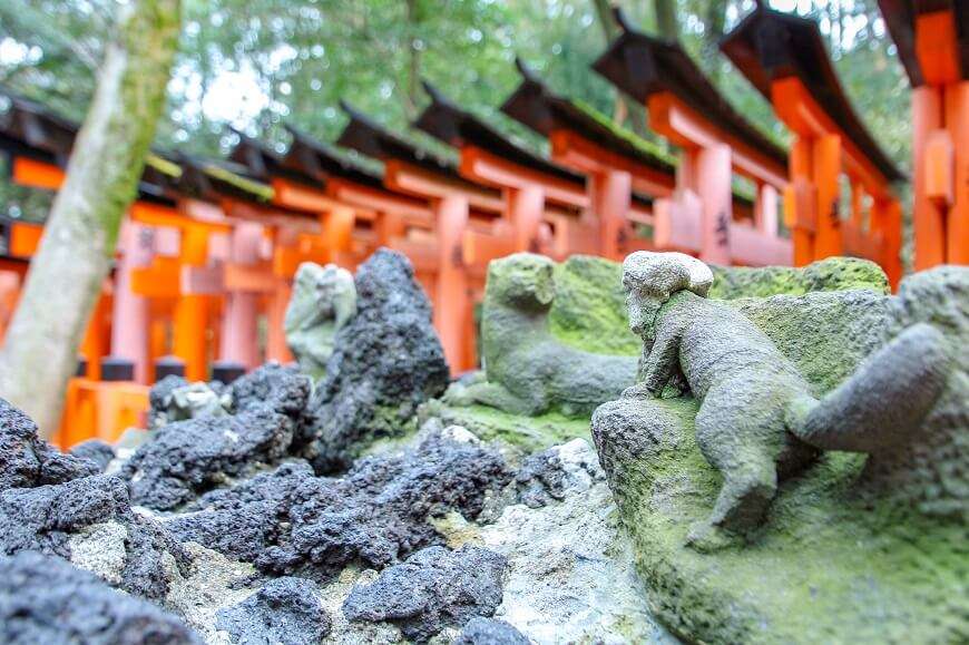 【7割の人が知らない？】お稲荷さん、稲荷神社の神様はキツネではありません｜神社専門メディア　奥宮－OKUMIYA－