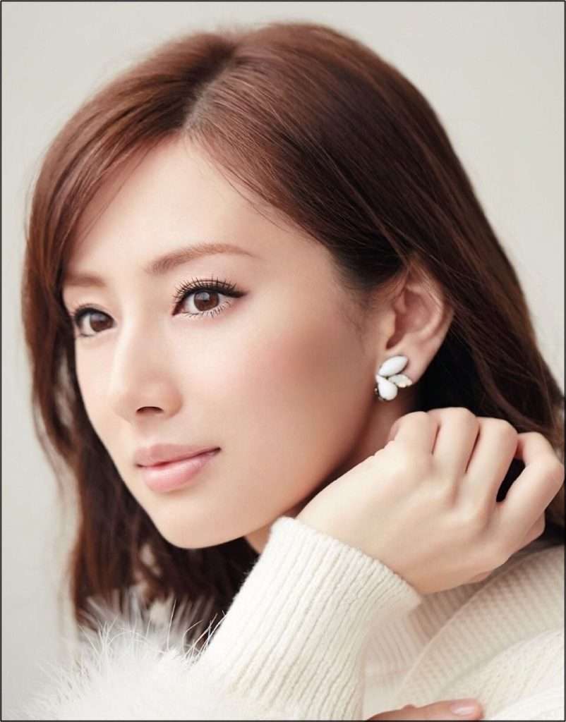 北川景子、2020年カレンダーで圧倒的な美貌溢れ出す