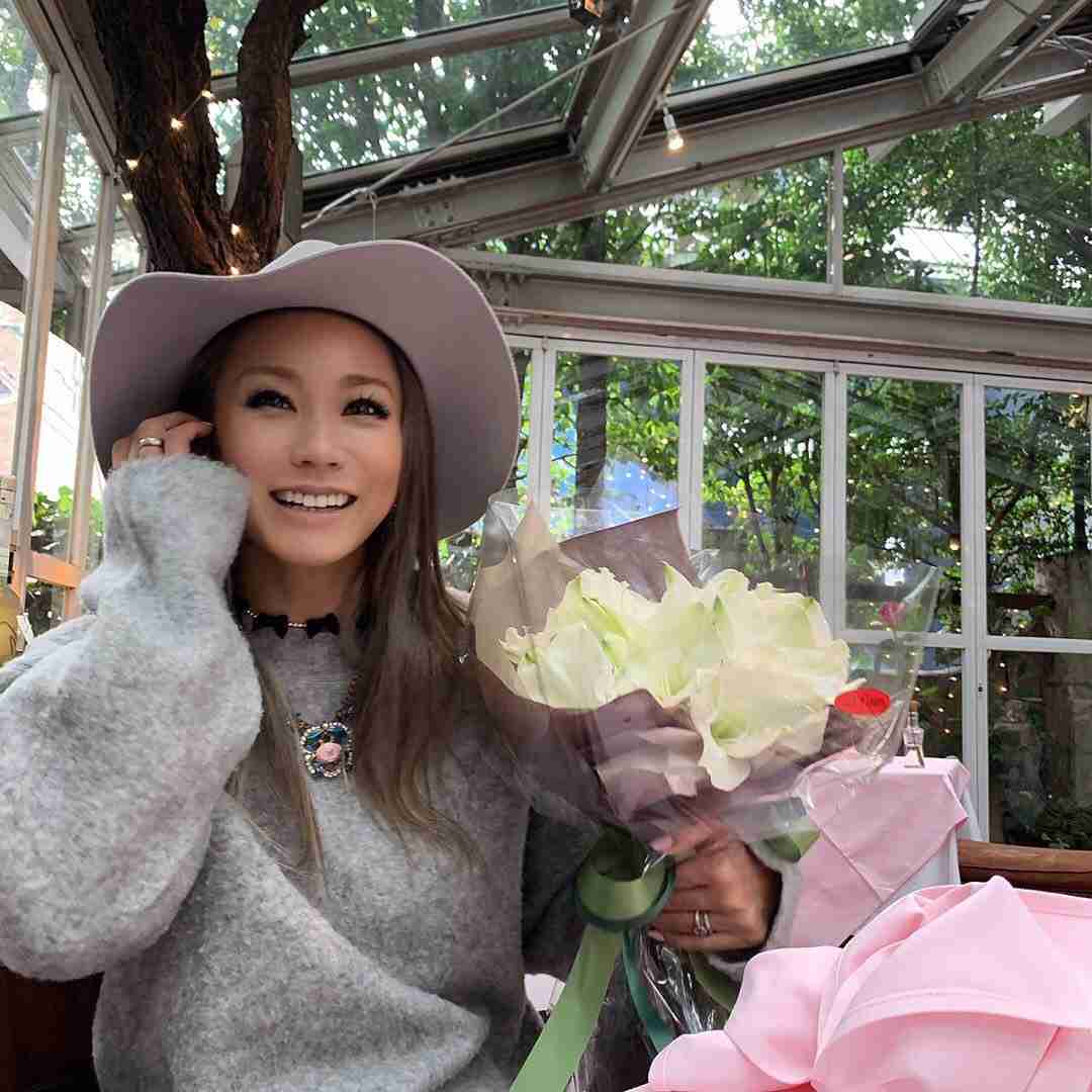 倖田來未、久しぶりのデートに笑顔　ファン「相変わらずのラブラブ」「いつまでも仲良し夫婦で」