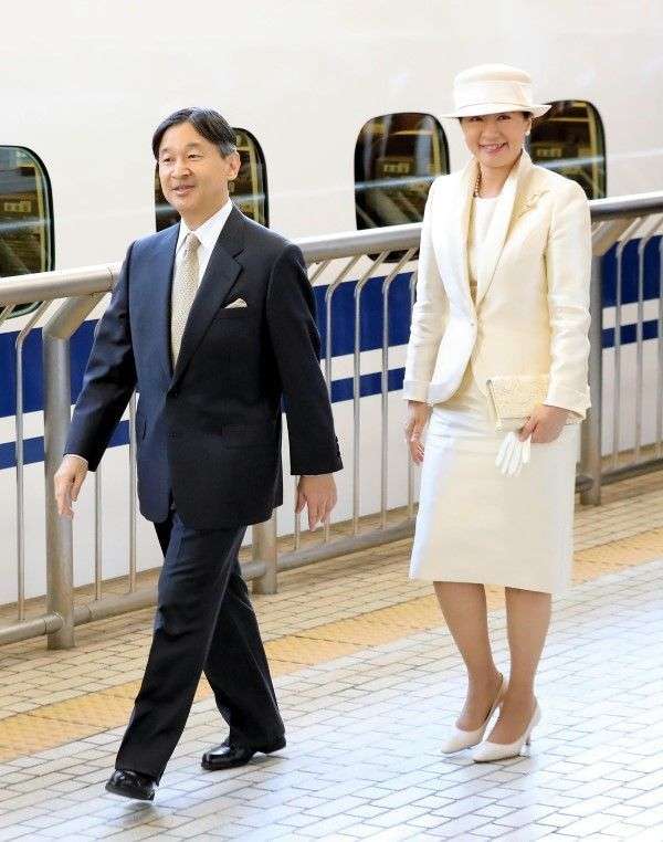 雅子さまと「重度の馬アレルギー」 知られざる“距離感”と、これまで公表されなかった“事情”（文春オンライン） - Yahoo!ニュース