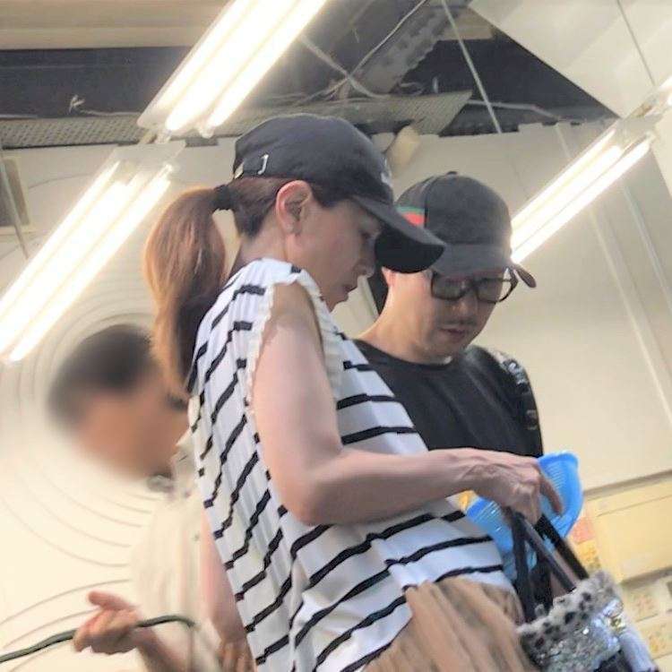 NANA 43歳初産支える夫の献身　産婦人科や買い物にも同伴
