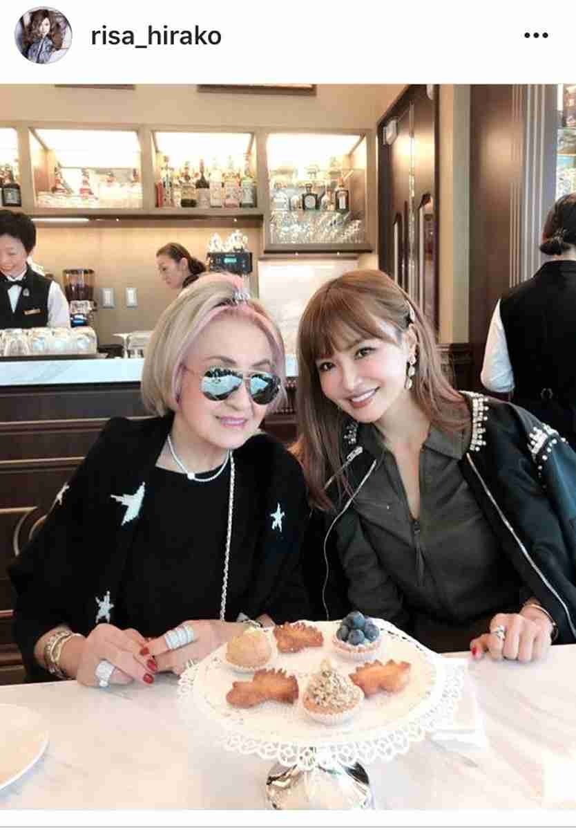 平子理沙、美しすぎる母と２ショット「オシャレすぎる」「二人とも綺麗」と反響