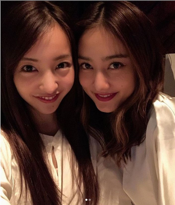 「美人姉妹みたい」「超お美しい2ショット」板野友美&谷まりあの2ショットに反響続々