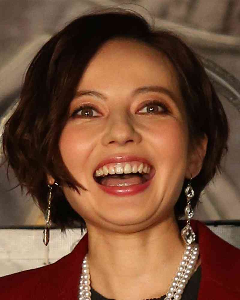 ベッキー、迷子犬を保護　ファンが情報拡散、無事飼い主の元へ