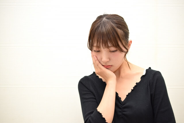 アラサー女子「”都合のいい女”の恋愛相談がつらい。聞くの疲れた」　恋愛の不幸自慢をする友人は切ったほうが良くないすか？