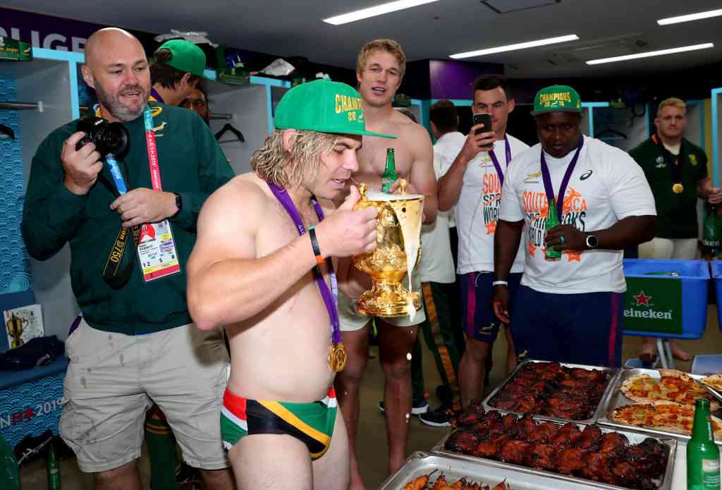 ラグビー南ア代表・デクラーク選手着用の“ビキニパンツ”が激売れ