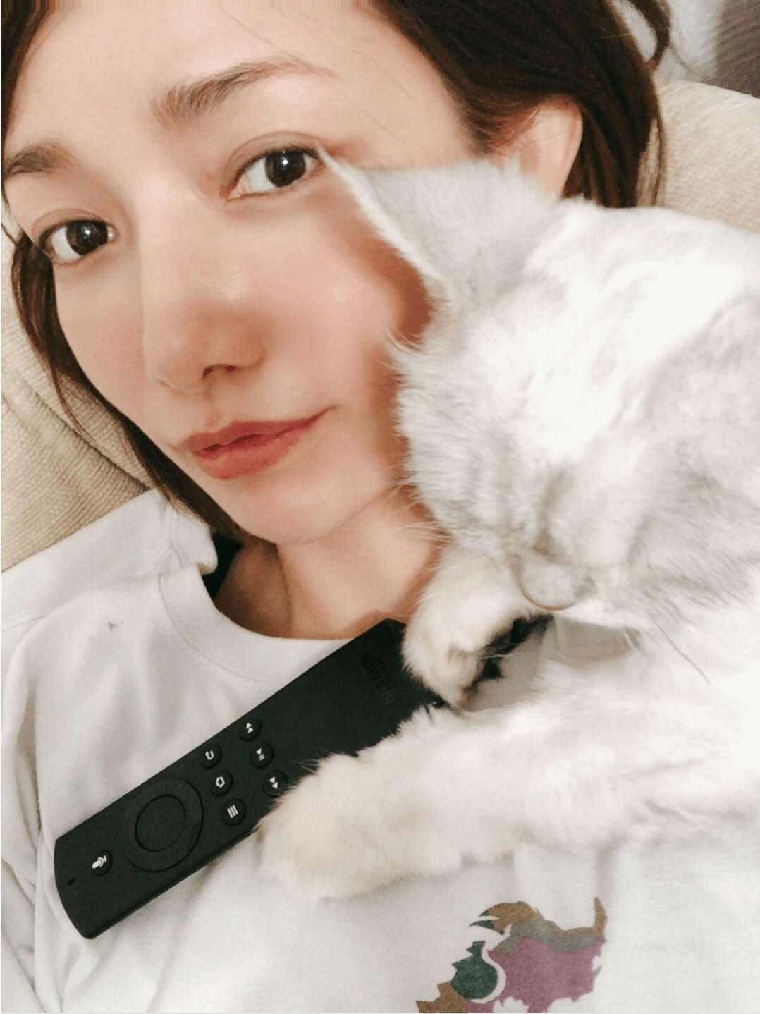 後藤真希、愛猫との“2ショット”公開もカットしすぎで「顔の雰囲気がいびつに…」｜E-TALENTBANK co.,ltd.  