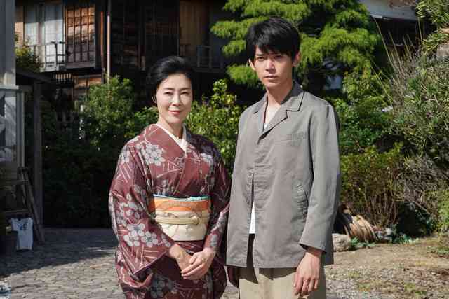 加藤シゲアキ主演「悪魔の手毬唄」で小瀧望が村随一の色男に、母親役は寺島しのぶ（映画ナタリー） - Yahoo!ニュース