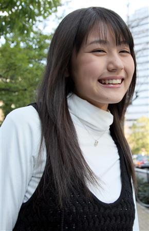 有村架純、眼鏡姿の最強ドアップSHOTにファン騒然「トキメキが止まらない!」「需要ありあり!!」
