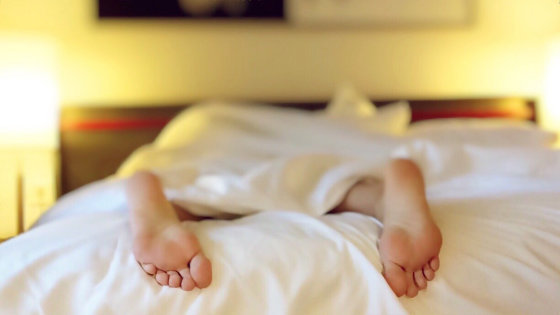 羽毛布団が原因で歩くこともままならなくなってしまった男性 - GIGAZINE