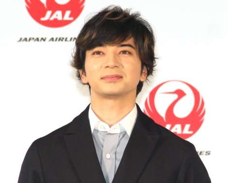 松本潤、20年後の未来を想像　56歳で歌いながらダンスは「医療の発展しかない」 | ORICON NEWS