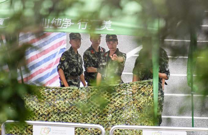 香港騒乱で隣接都市に控える武装警察～なぜ駐留軍ではなく警察なのか（ニッポン放送） - Yahoo!ニュース