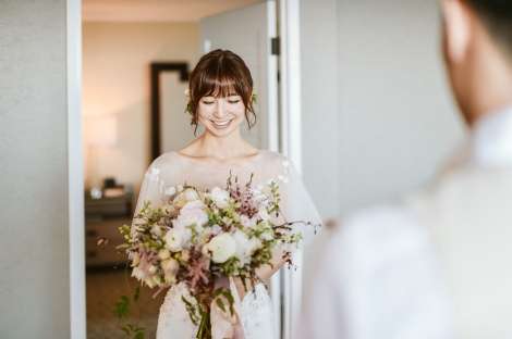 ハワイ挙式の篠田麻里子 “花嫁姿”公開 現地では安産祈願も「大満足」