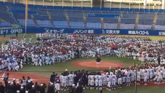 稲村亜美「中学生に襲われる」異様な光景......リトル野球大会始球式で「怖すぎる」事態に