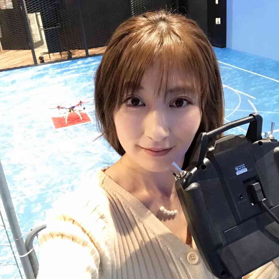 熊田曜子、ドローン操縦士の資格取得を報告「カッコ良い」「子育ての合間に尊敬です」の声