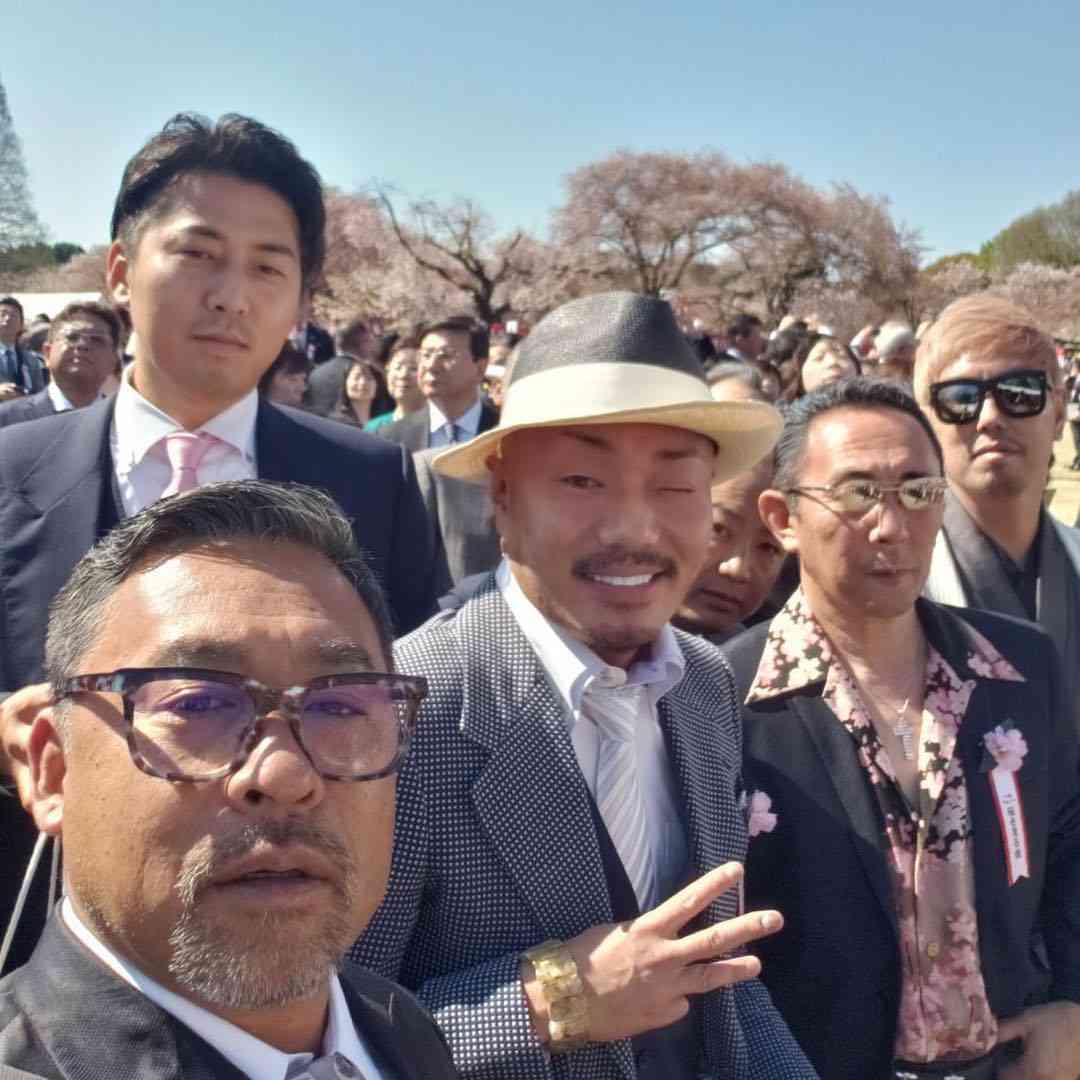来年度の「桜を見る会」は中止 菅官房長官
